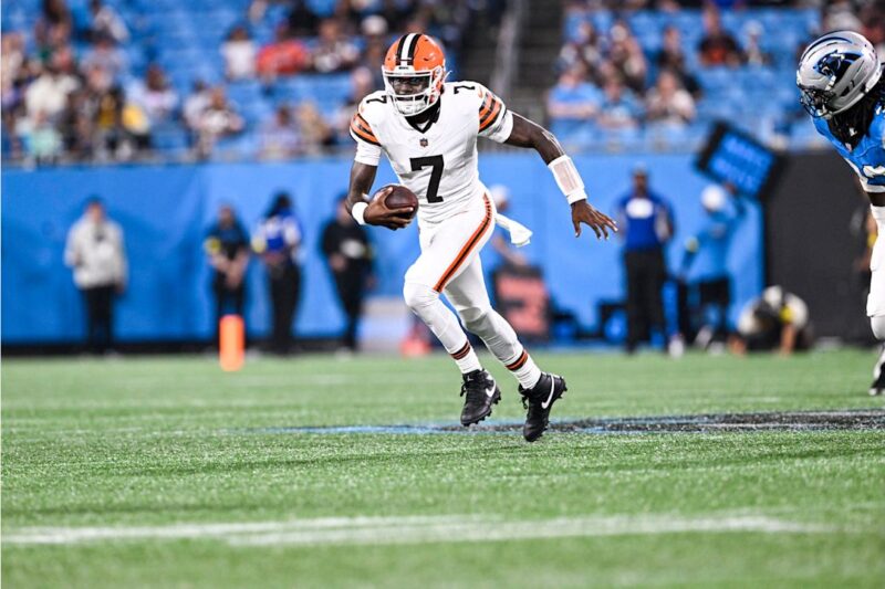 Cleveland Browns vs Carolina Panthers Match Player Stats: Defensive Stoppers and Offensive Stars